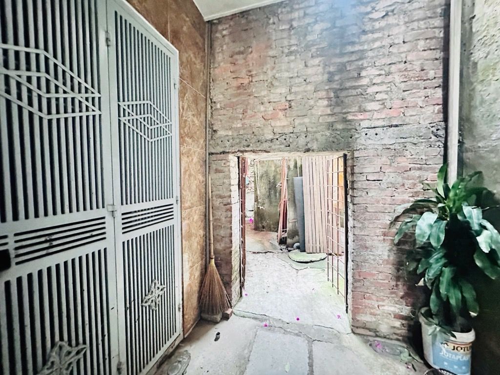 Bán nhà Trương Định - diện tích 61m2 1 tầng - Đất đẹp xây nhà - giá 18,9 tỷ