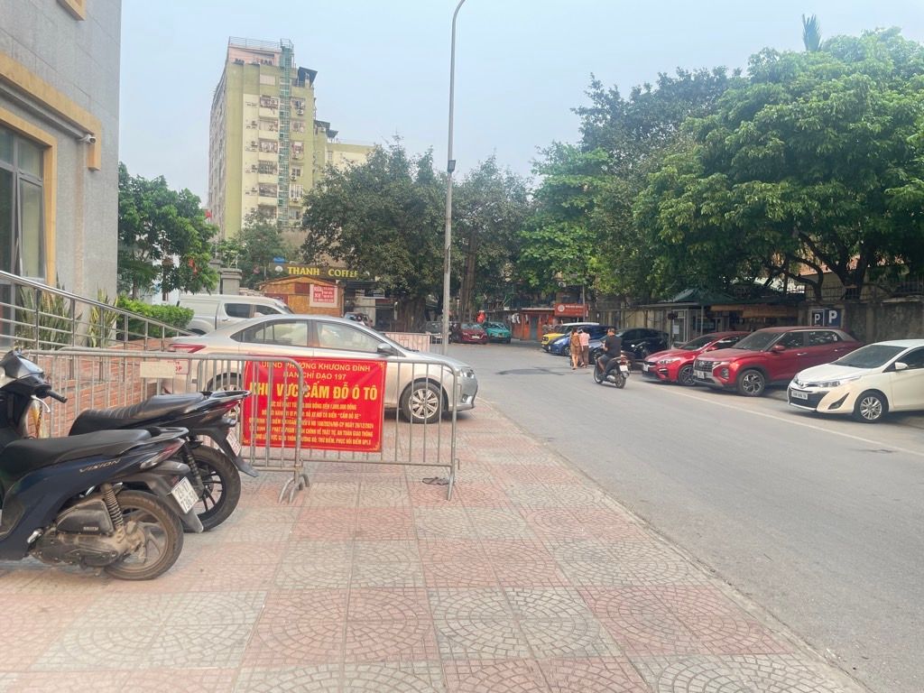 Bán nhà Hoàng Đạo Thành - diện tích 64m2 6 tầng - Cực hiếm - giá 5,7 tỷ