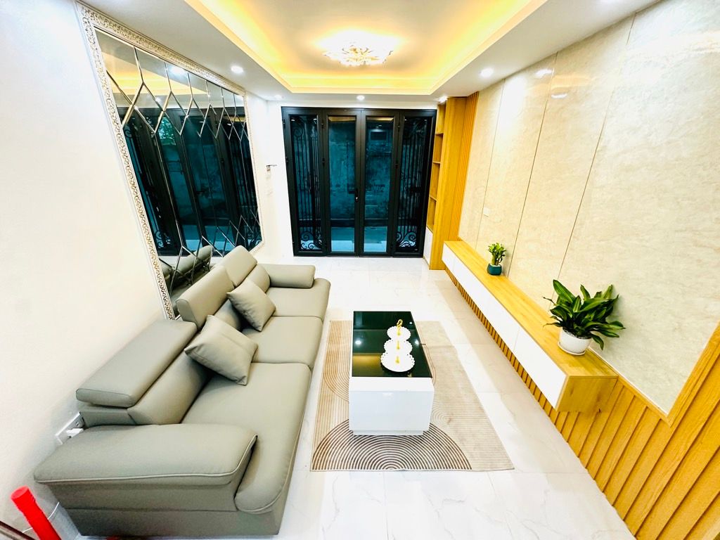 Bán nhà ngõ Thổ Quan - diện tích 25,6m2 5 tầng - Nội thất đẹp - giá 0 tỷ