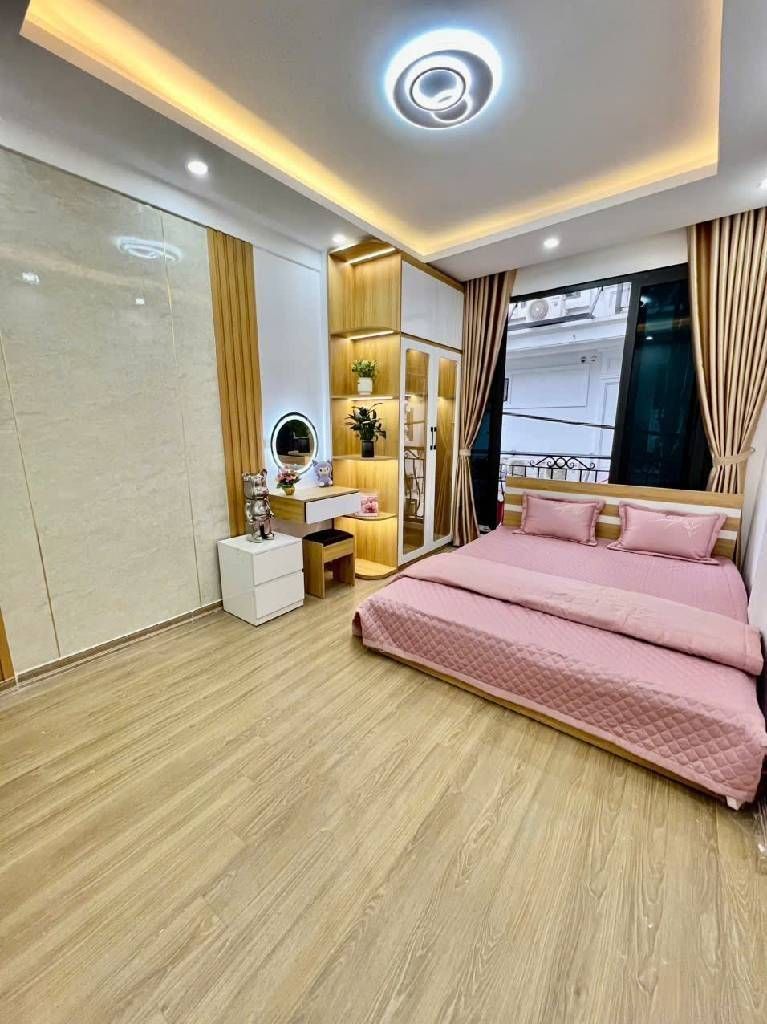 Bán nhà Ngõ Quỳnh - diện tích 13,4m2 5 tầng - Hàng HIỂM còn sót khu HAI BÀ - giá 5,98 tỷ