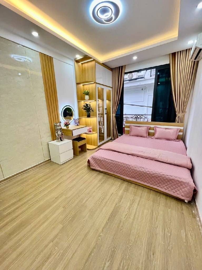 Bán nhà Ngõ Quỳnh - diện tích 13,4m2 5 tầng - Hàng HIỂM còn sót khu HAI BÀ - giá 5,98 tỷ