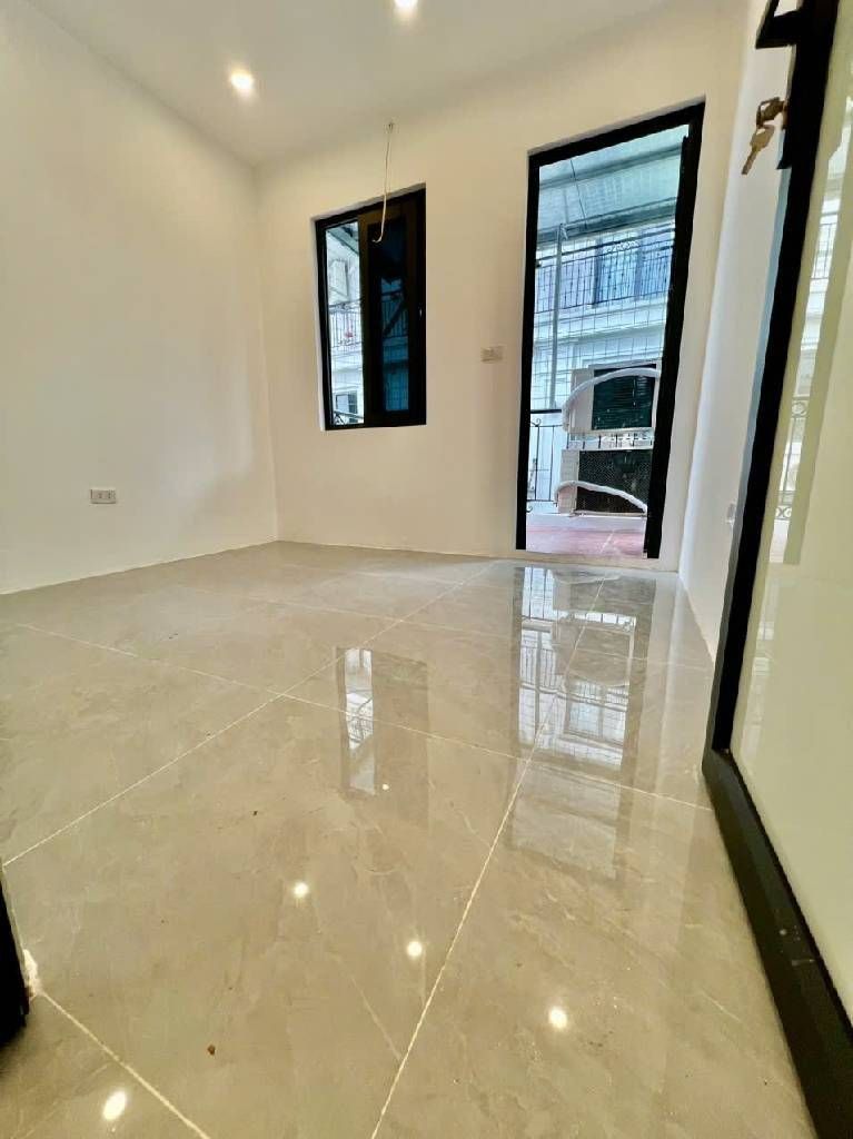 Bán nhà Ngõ Quỳnh - diện tích 13,4m2 5 tầng - Hàng HIỂM còn sót khu HAI BÀ - giá 5,98 tỷ