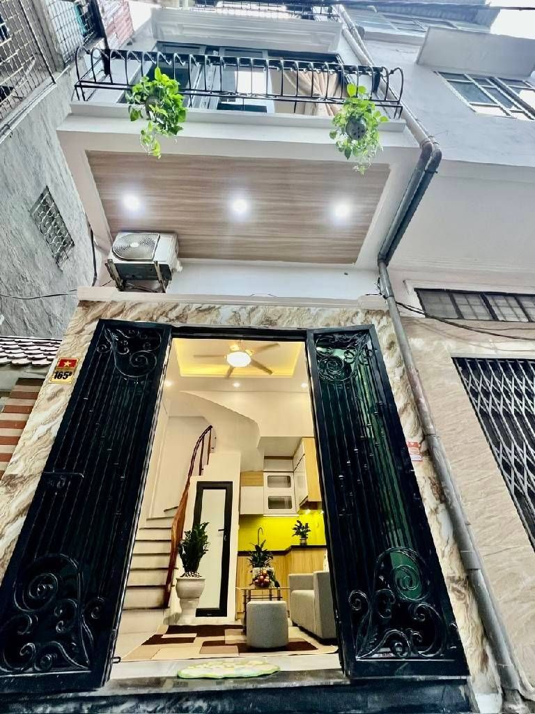 Bán nhà Ngõ Quỳnh - diện tích 13,4m2 5 tầng - Hàng HIỂM còn sót khu HAI BÀ - giá 5,98 tỷ