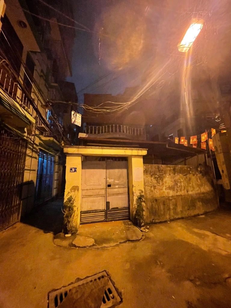 Bán nhà Định Công Thượng - diện tích 95m2 2 tầng - 3 mặt thoáng - giá 19 tỷ