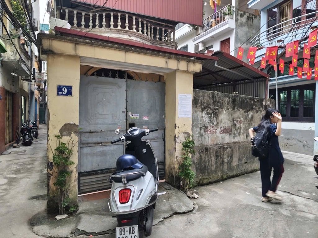 Bán nhà Định Công Thượng - diện tích 95m2 2 tầng - 3 mặt thoáng - giá 19 tỷ