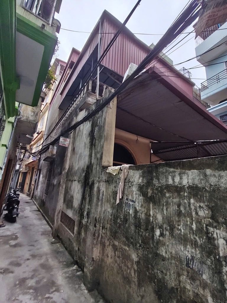 Bán nhà Định Công Thượng - diện tích 95m2 2 tầng - 3 mặt thoáng - giá 19 tỷ