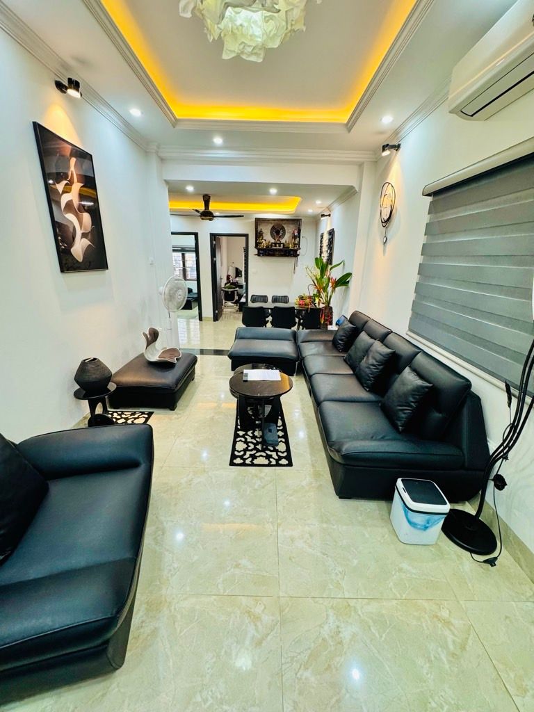 Bán nhà Nguyễn An Ninh - diện tích 39m2 2 tầng - ô tô vào trong nhà - giá 6,7 tỷ