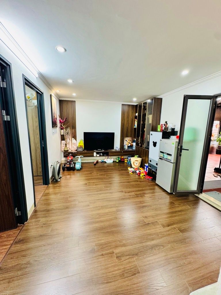 Bán nhà Nguyễn An Ninh - diện tích 39m2 2 tầng - ô tô vào trong nhà - giá 6,7 tỷ