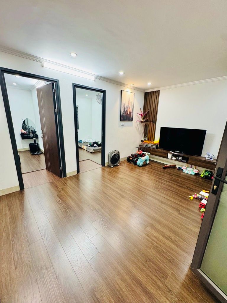 Bán nhà Nguyễn An Ninh - diện tích 39m2 2 tầng - ô tô vào trong nhà - giá 6,7 tỷ