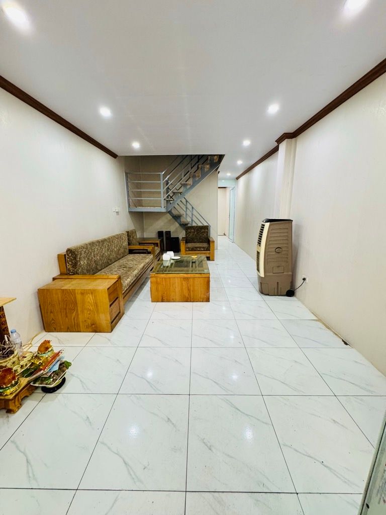 Bán nhà Sở Thượng - diện tích 45m2 2 tầng - lô góc thoáng - giá 2,98 tỷ