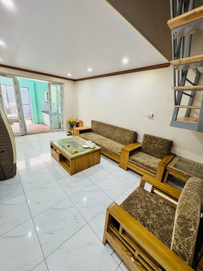 Bán nhà Sở Thượng - diện tích 45m2 2 tầng - lô góc thoáng - giá 2,98 tỷ