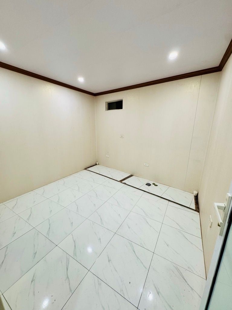 Bán nhà Sở Thượng - diện tích 45m2 2 tầng - lô góc thoáng - giá 2,98 tỷ