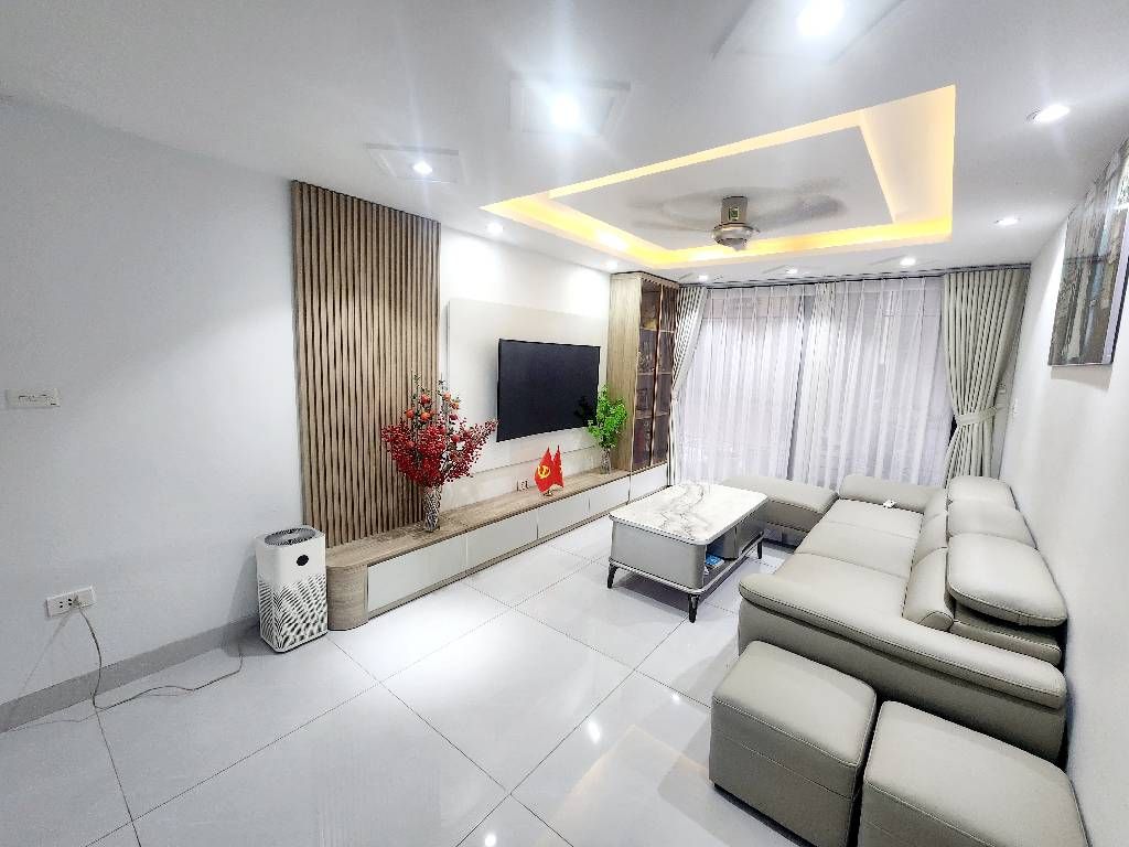 Bán nhà Bằng Liệt - diện tích 45m2 5 tầng - Ô TÔ TRÁNH - giá 11,8 tỷ