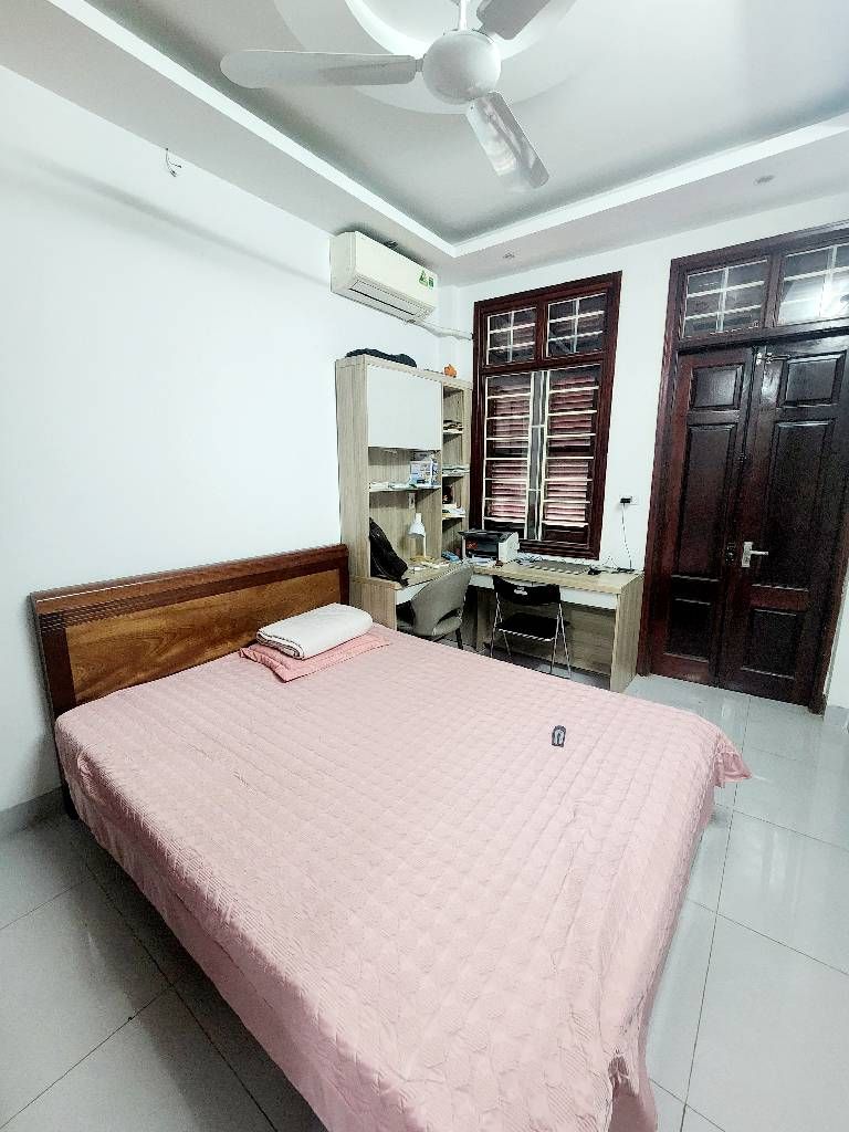 Bán nhà Bằng Liệt - diện tích 45m2 5 tầng - Ô TÔ TRÁNH - giá 11,8 tỷ