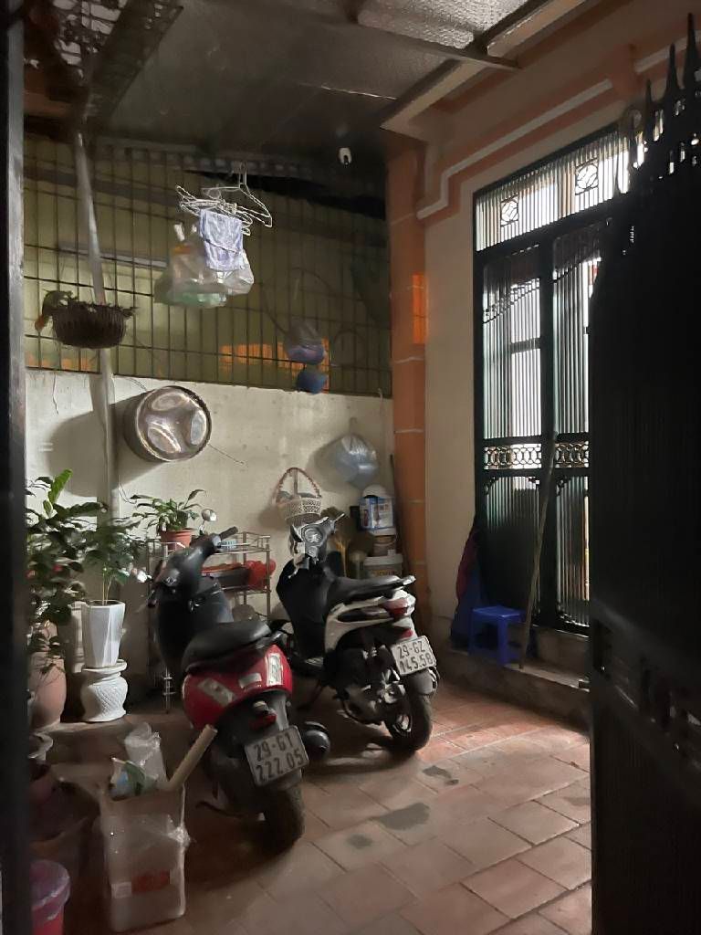 Bán nhà Nguyễn Trãi - diện tích 65.1m2 3 tầng - Ô TÔ ĐỖ CỬA - giá 19,9 tỷ