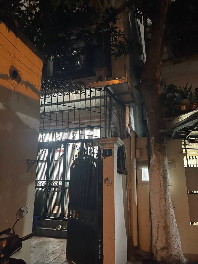 Bán nhà Nguyễn Trãi - diện tích 65.1m2 3 tầng - Ô TÔ ĐỖ CỬA - giá 19,9 tỷ