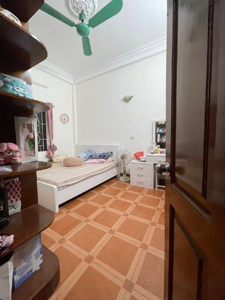 Bán nhà Nguyễn Trãi - diện tích 65.1m2 3 tầng - Ô TÔ ĐỖ CỬA - giá 19,9 tỷ