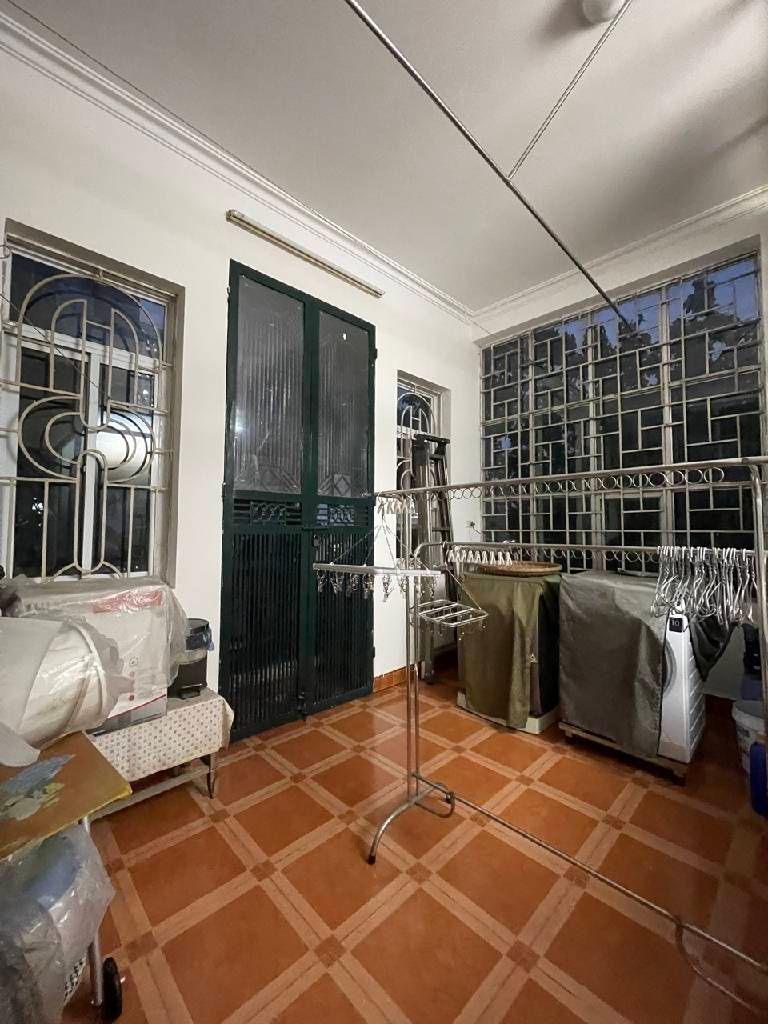 Bán nhà Nguyễn Trãi - diện tích 65.1m2 3 tầng - Ô TÔ ĐỖ CỬA - giá 19,9 tỷ