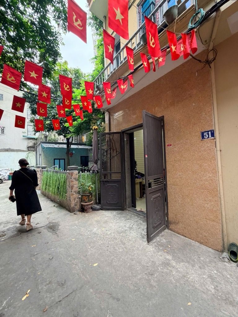 Bán nhà Hòa Bình - diện tích 22,4m2 4 tầng - Nhà đẹp ở ngay - giá 6,8 tỷ