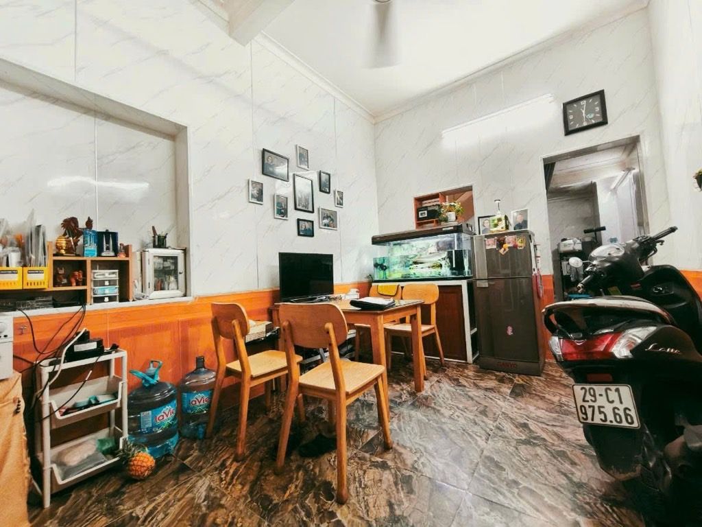 Bán nhà Gốc Đề - diện tích 37m2 3 tầng - Mặt ngõ thông kinh doanh - giá 7,25 tỷ