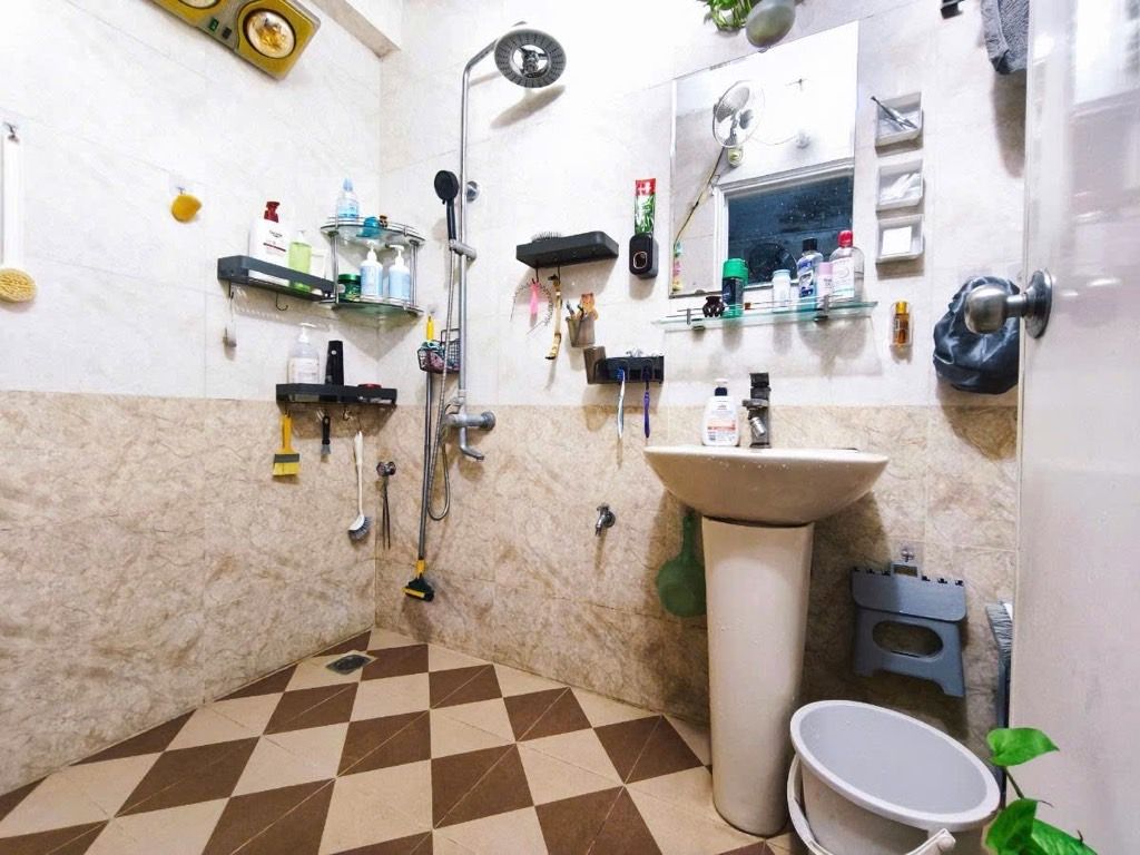 Bán nhà Gốc Đề - diện tích 37m2 3 tầng - Mặt ngõ thông kinh doanh - giá 7,25 tỷ