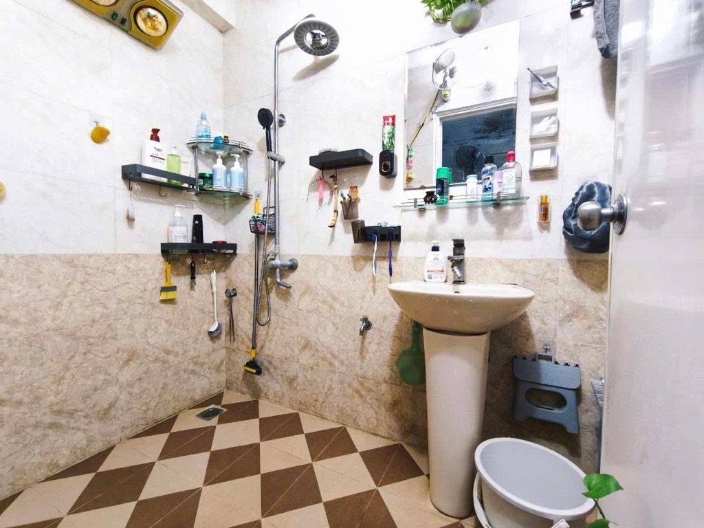 Bán nhà Gốc Đề - diện tích 37m2 3 tầng - Mặt ngõ thông kinh doanh - giá 7,25 tỷ