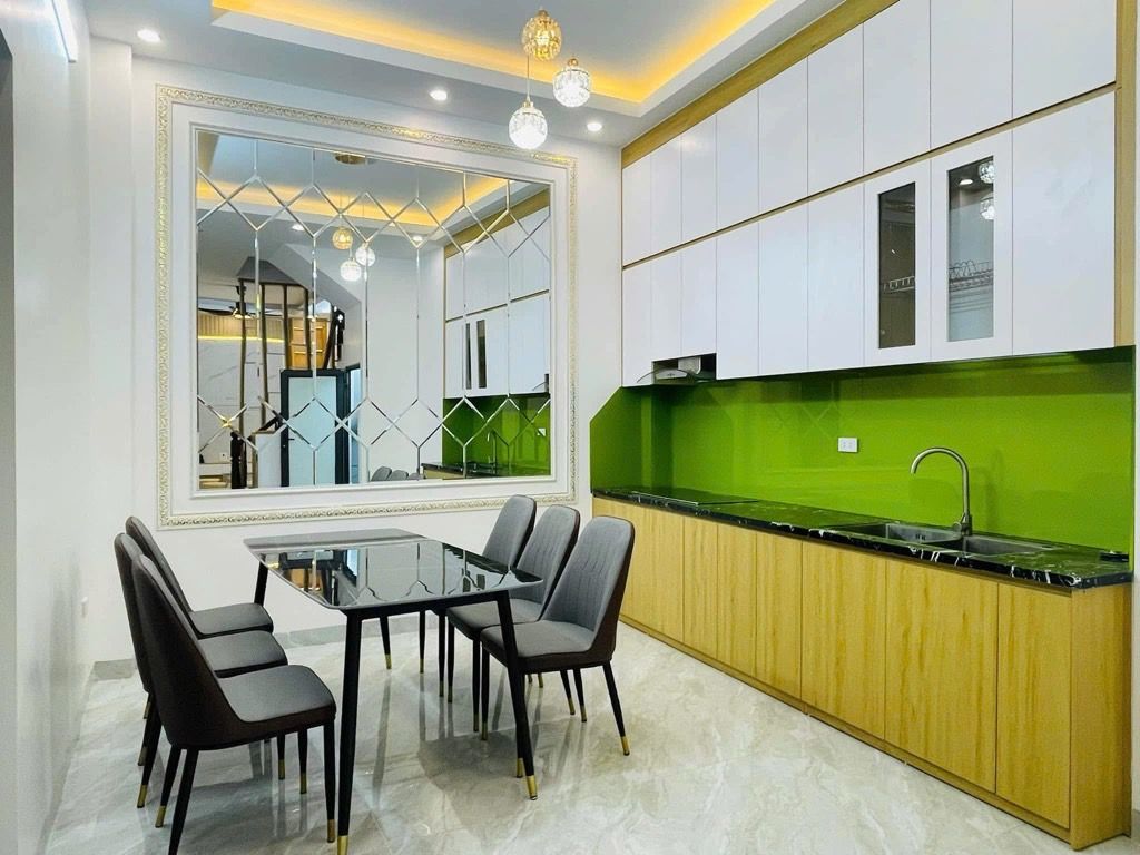 Bán nhà Giải Phóng - diện tích 38.4m2 5 tầng - mặt tiền siêu rộng 10m - giá 6,8 tỷ