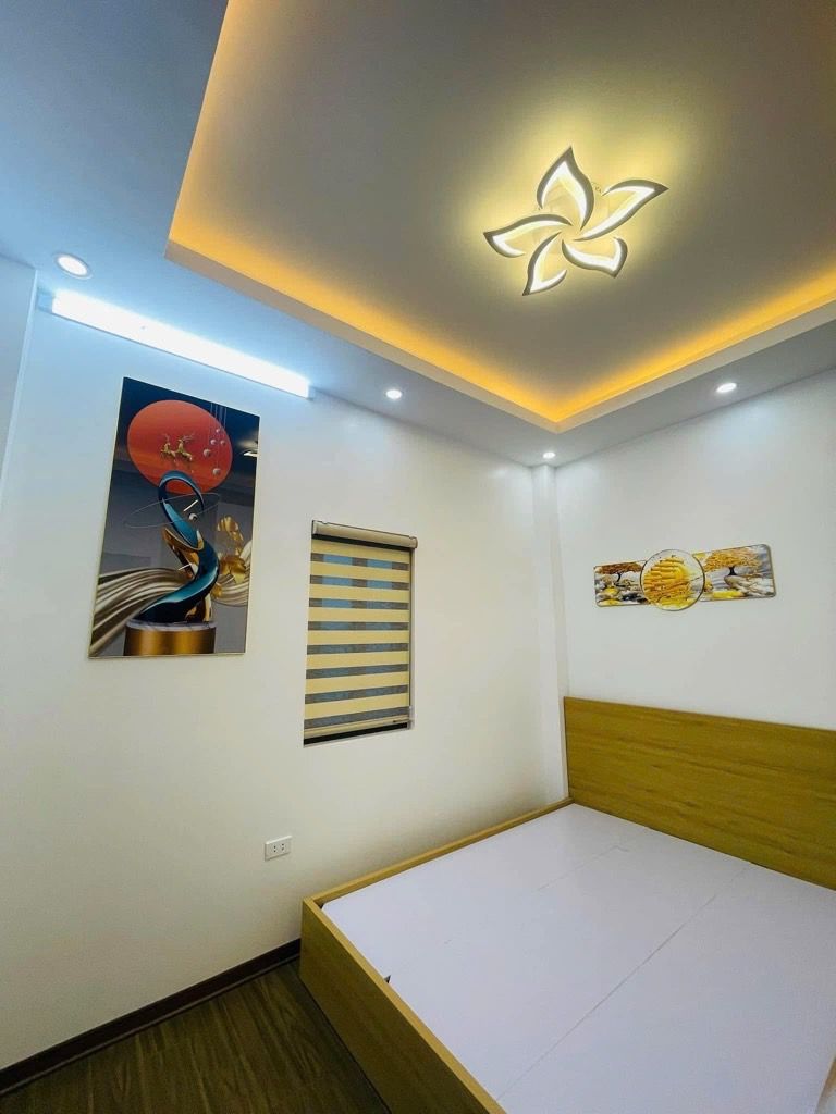 Bán nhà Giải Phóng - diện tích 38.4m2 5 tầng - mặt tiền siêu rộng 10m - giá 6,8 tỷ