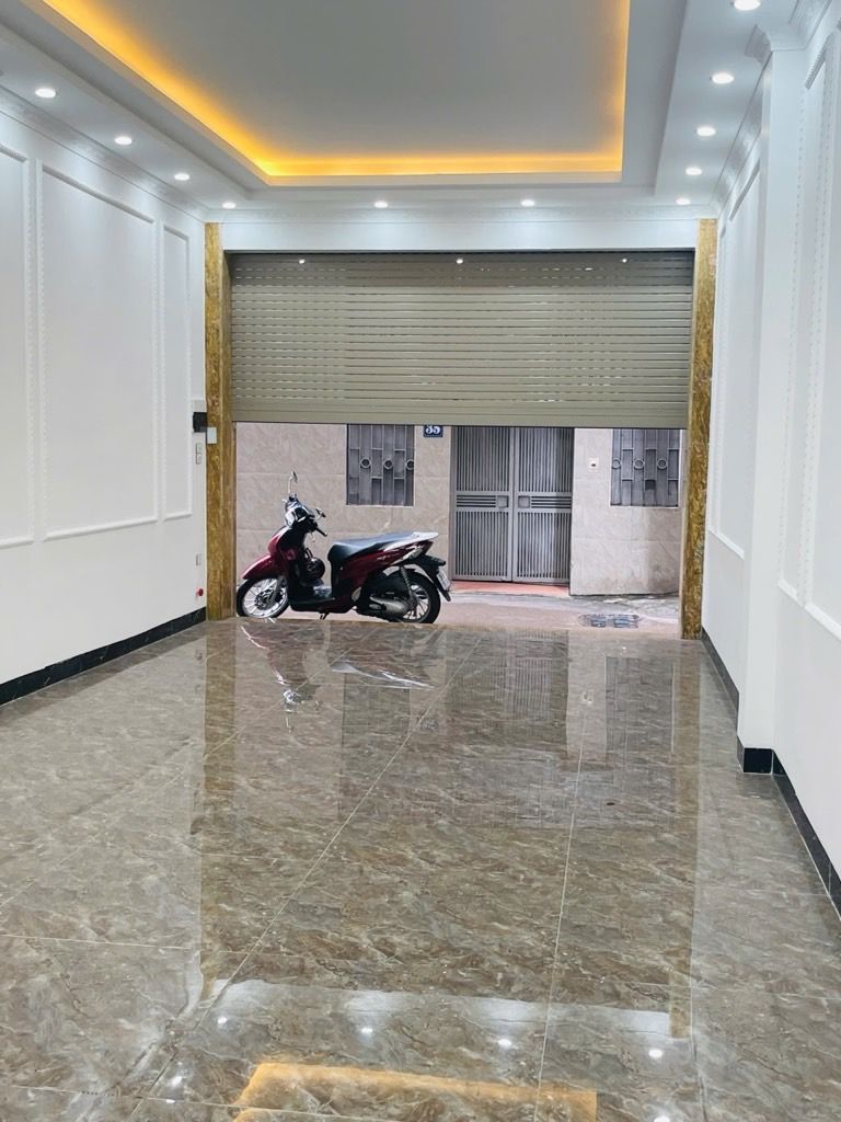 Bán nhà Lĩnh Nam - diện tích 71m2 6 tầng - Lô góc, thang máy - giá 21 tỷ