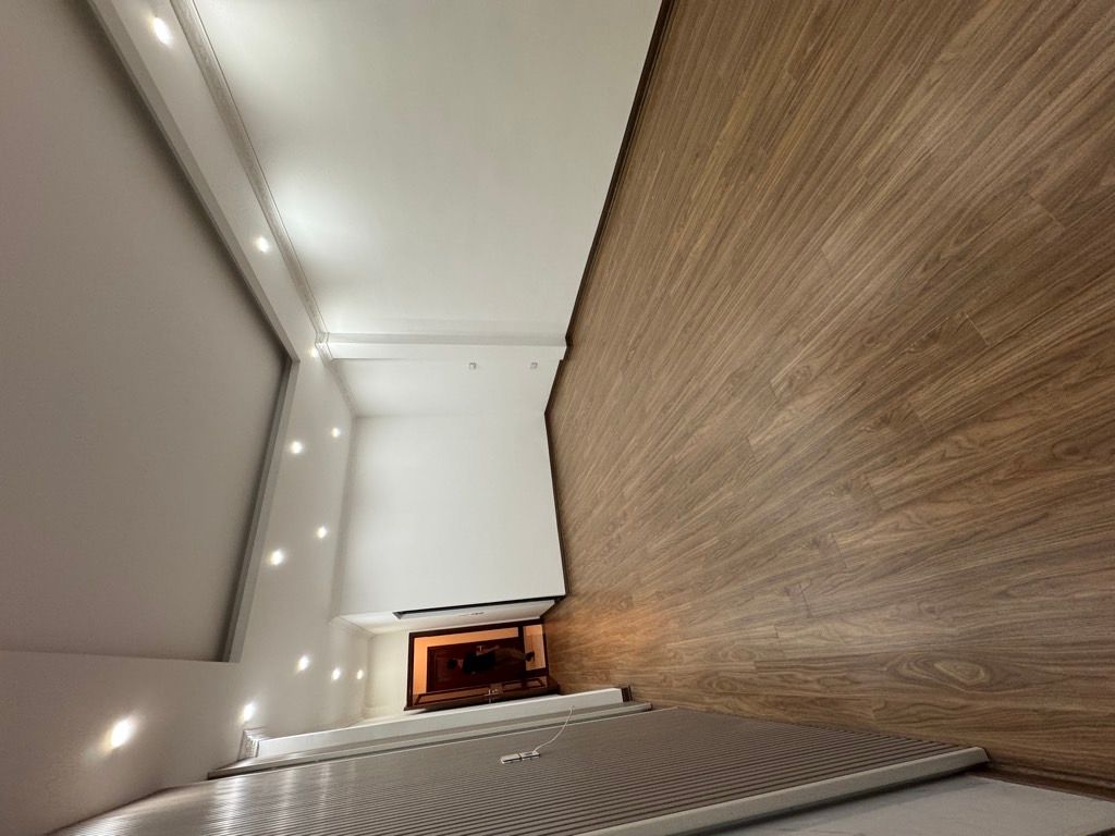 Bán nhà Lĩnh Nam - diện tích 71m2 6 tầng - Lô góc, thang máy - giá 21 tỷ