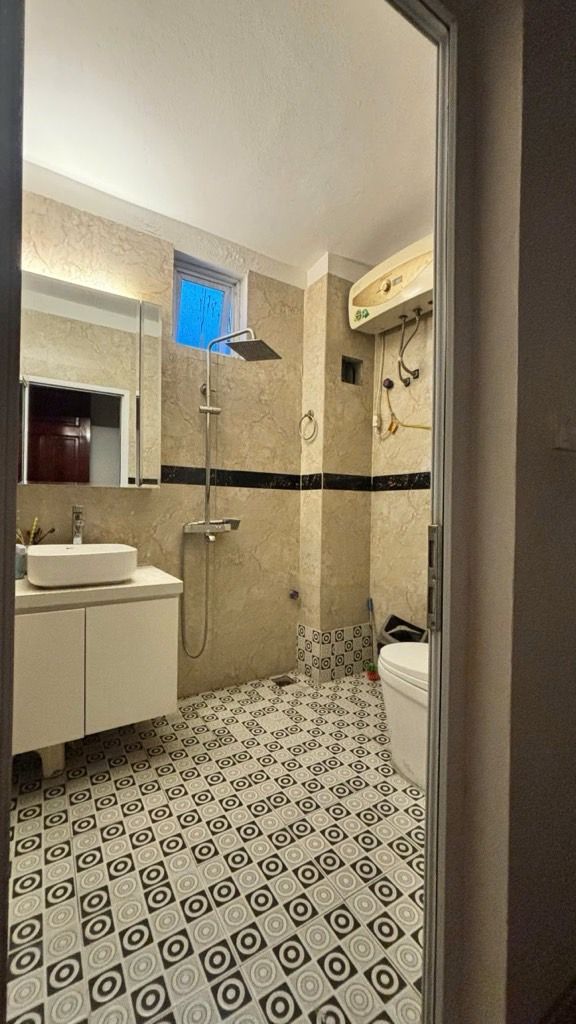 Bán nhà Đại Từ - diện tích 34,1m2 5 tầng - Ngôi nhà đẹp hiếm có - giá 9,6 tỷ