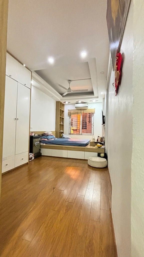 Bán nhà Đại Từ - diện tích 34,1m2 5 tầng - Ngôi nhà đẹp hiếm có - giá 9,6 tỷ