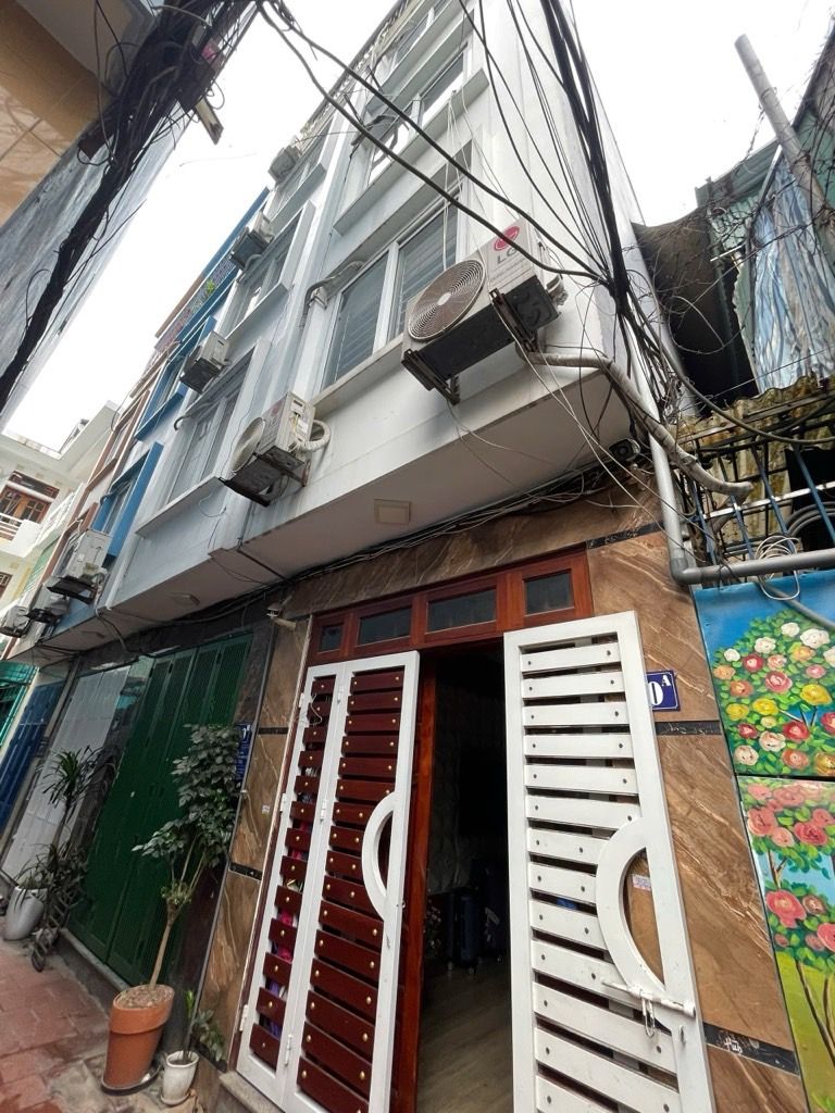 Bán nhà Đại Từ - diện tích 34,1m2 5 tầng - Ngôi nhà đẹp hiếm có - giá 9,6 tỷ