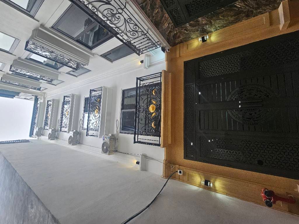 Bán nhà Hòa Bình - diện tích 84.1m2 7 tầng - 2 mặt thoáng - giá 24,5 tỷ