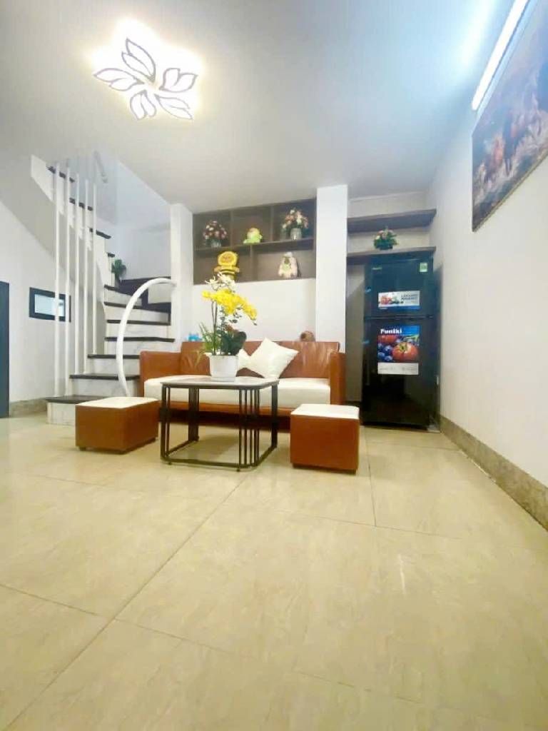 Bán nhà Vân Hồ - diện tích 30m2 2 tầng - 3 ngủ - giá 2 tỷ