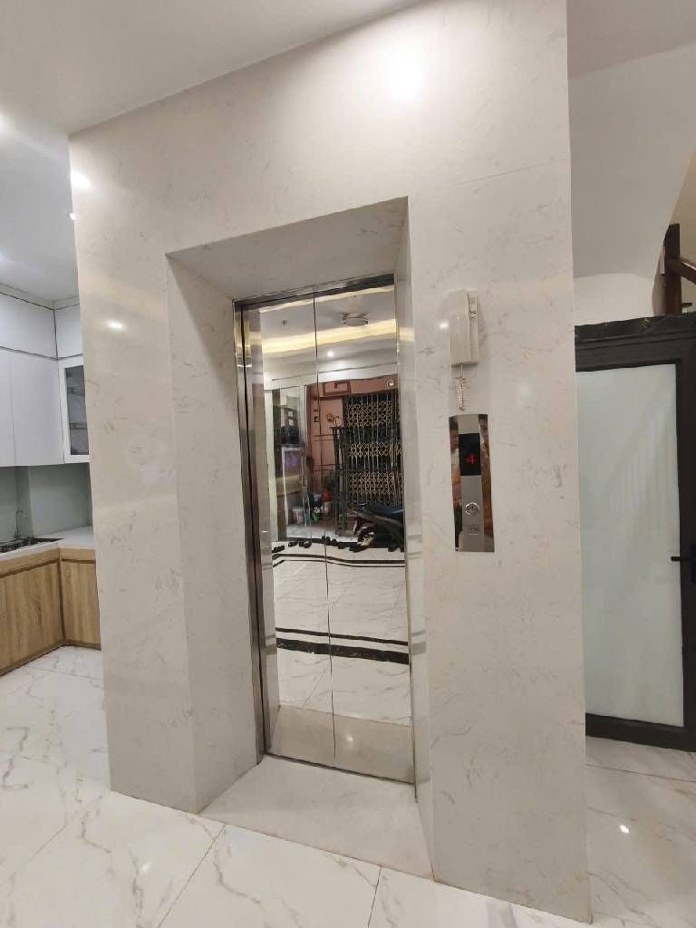 Bán nhà Trương Định - diện tích 33.4m2 5 tầng - Thang máy, nhà đẹp mới tinh - giá 9,85 tỷ