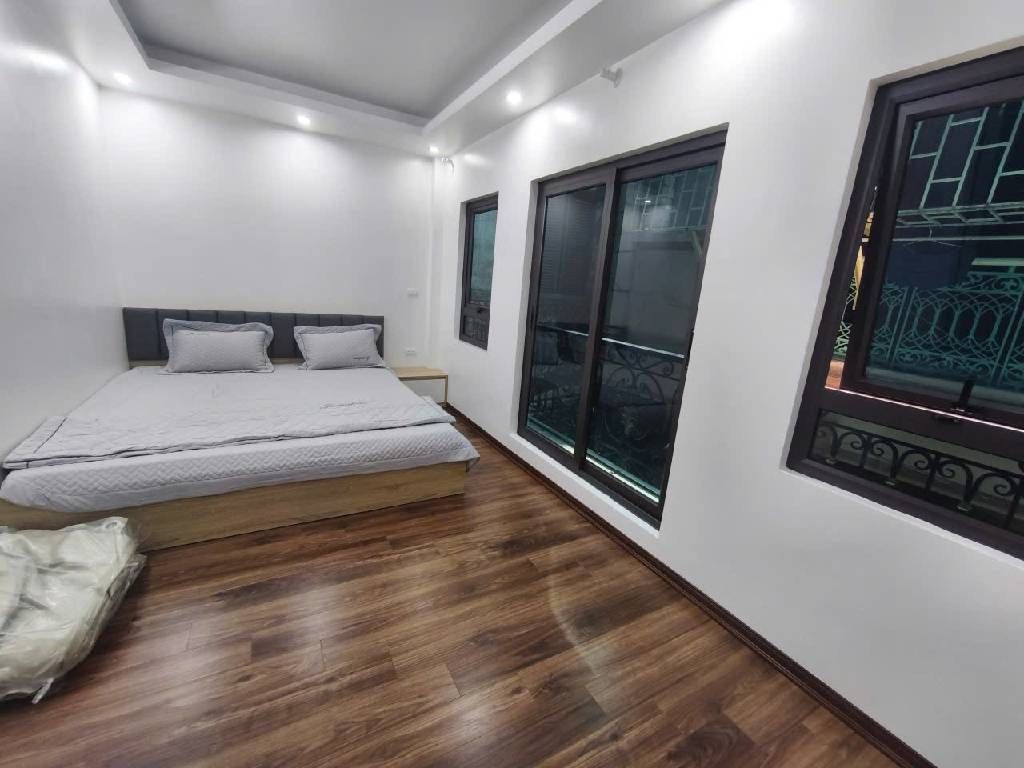 Bán nhà Trương Định - diện tích 33.4m2 5 tầng - Thang máy, nhà đẹp mới tinh - giá 9,85 tỷ