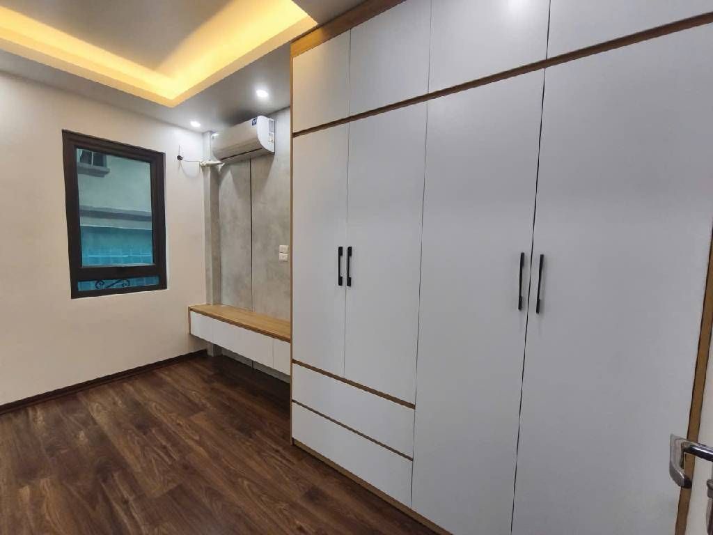Bán nhà Trương Định - diện tích 33.4m2 5 tầng - Thang máy, nhà đẹp mới tinh - giá 9,85 tỷ