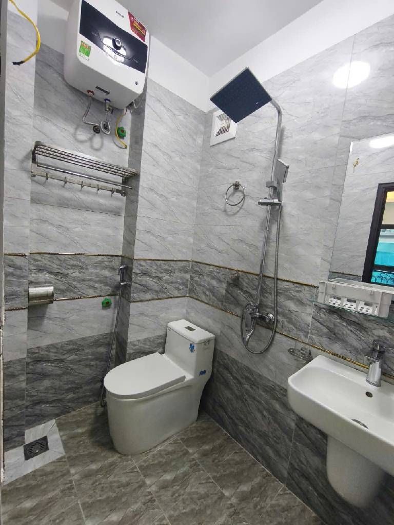 Bán nhà Trương Định - diện tích 33.4m2 5 tầng - Thang máy, nhà đẹp mới tinh - giá 9,85 tỷ