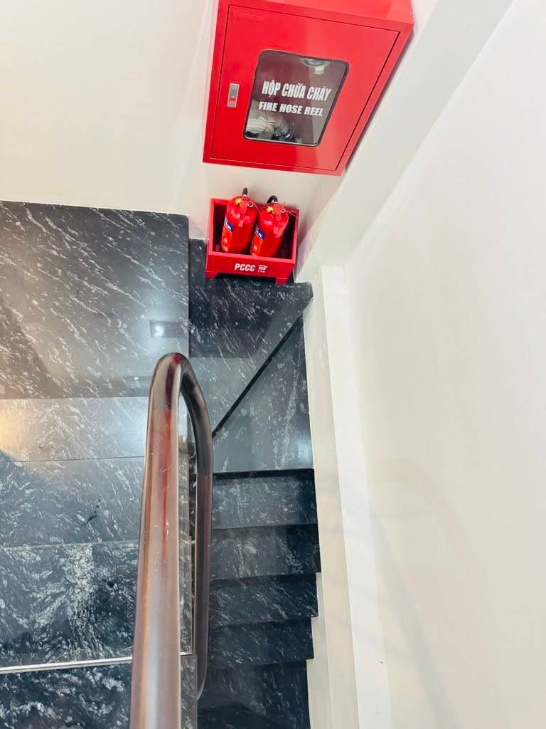 Bán nhà Định Công Thượng - diện tích 53m2 6 tầng - ô tô đỗ cửa - giá 15 tỷ