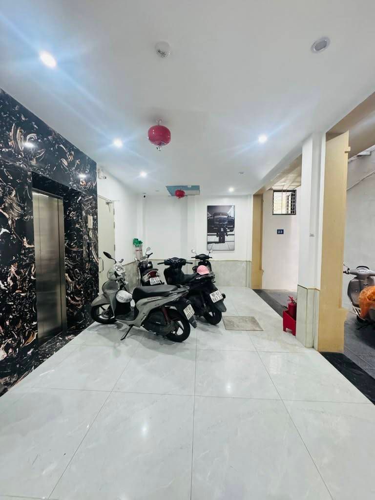 Bán nhà Định Công Thượng - diện tích 53m2 6 tầng - ô tô đỗ cửa - giá 15 tỷ