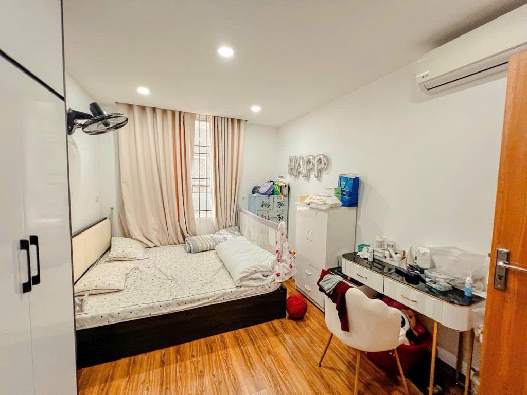 Bán nhà Vĩnh Tuy - diện tích 66.4m2 10 tầng - Chung cư Udic Riverside 1 - giá 5,7 tỷ