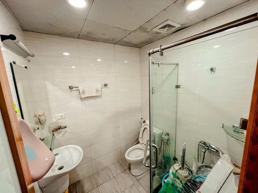 Bán nhà Vĩnh Tuy - diện tích 66.4m2 10 tầng - Chung cư Udic Riverside 1 - giá 5,7 tỷ