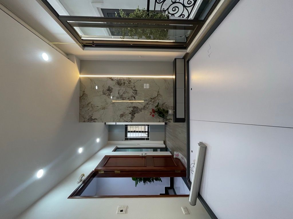 Bán nhà Vĩnh Tuy - diện tích 37,4m2 5 tầng - Lô góc - giá 10,8 tỷ