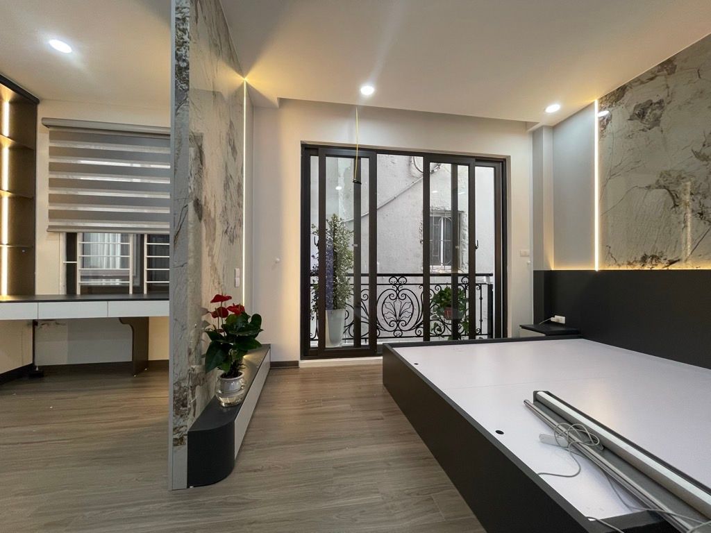 Bán nhà Vĩnh Tuy - diện tích 37,4m2 5 tầng - Lô góc - giá 10,8 tỷ