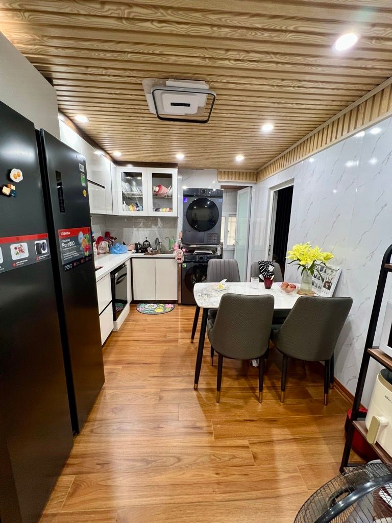 Bán nhà Nguyễn Chính - diện tích 73m2 5 tầng - Tập thể A7 - giá 3,6 tỷ