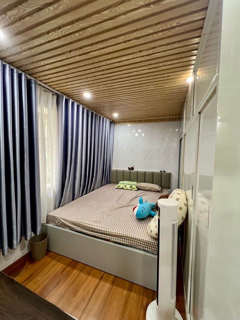 Bán nhà Nguyễn Chính - diện tích 73m2 5 tầng - Tập thể A7 - giá 3,6 tỷ