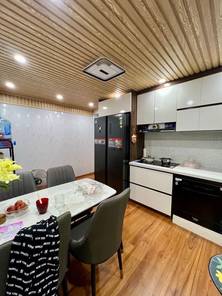 Bán nhà Nguyễn Chính - diện tích 73m2 5 tầng - Tập thể A7 - giá 3,6 tỷ