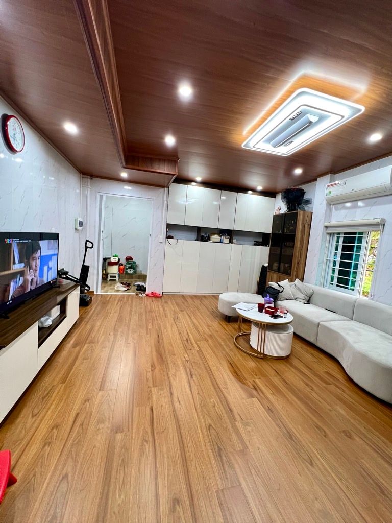 Bán nhà Nguyễn Chính - diện tích 73m2 5 tầng - Tập thể A7 - giá 3,6 tỷ