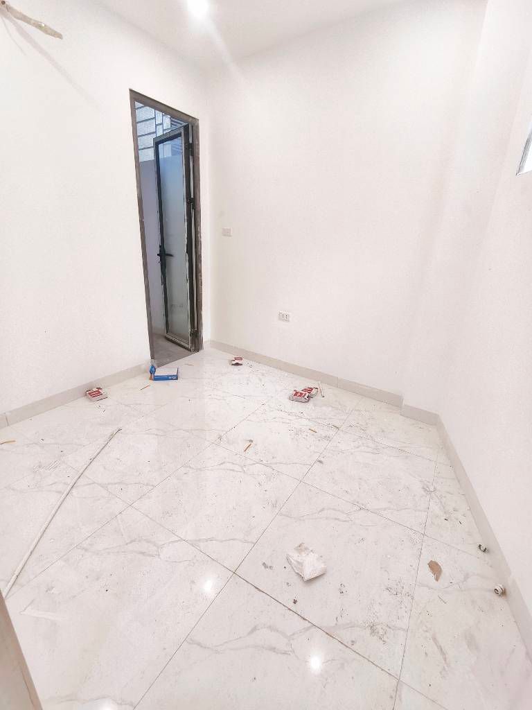 Bán nhà Đông Tác - diện tích 46m2 1 tầng - Thang máy - giá 2,8 tỷ